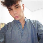 Ragazzo diplomato in scienze umane, con ottime conoscenze della lingua italiana, impartisce lezioni a stranieri e non